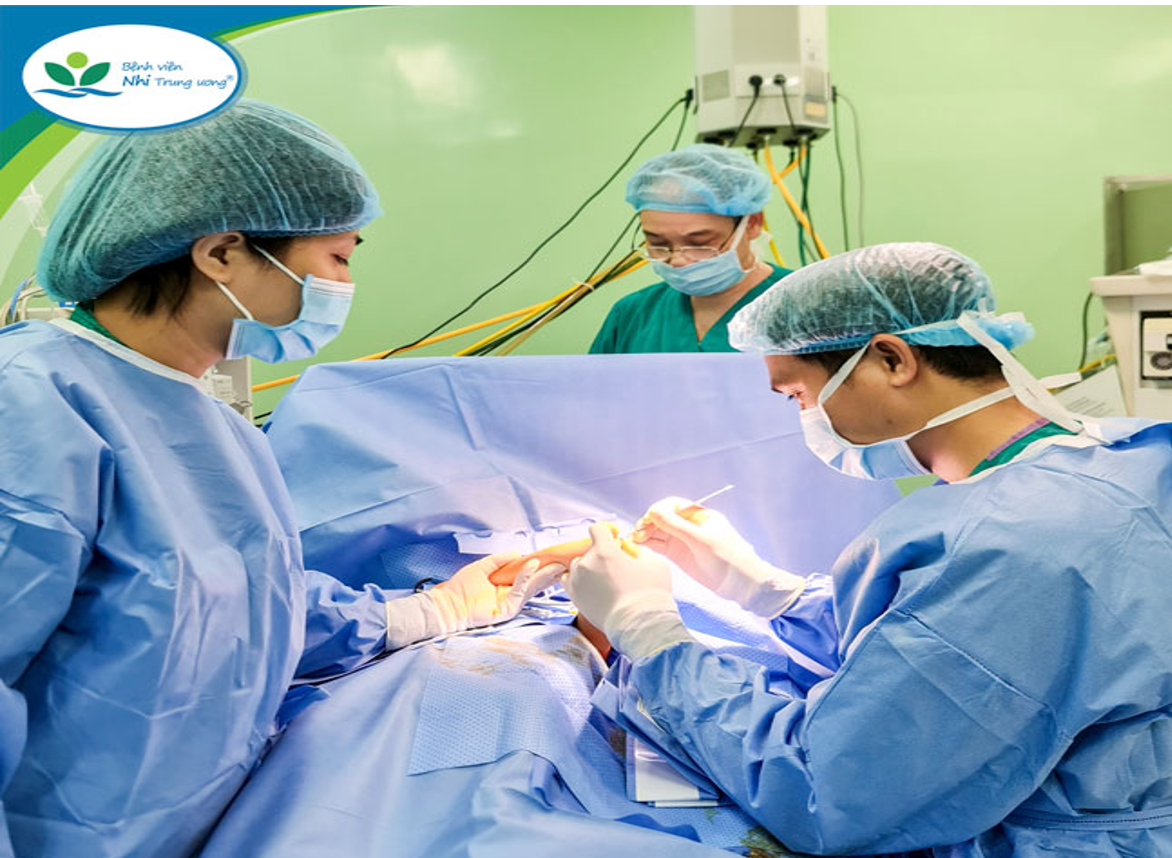 Liên tiếp trẻ bị bỏng nặng do máy chạy bộ, bác sĩ khuyến cáo -0