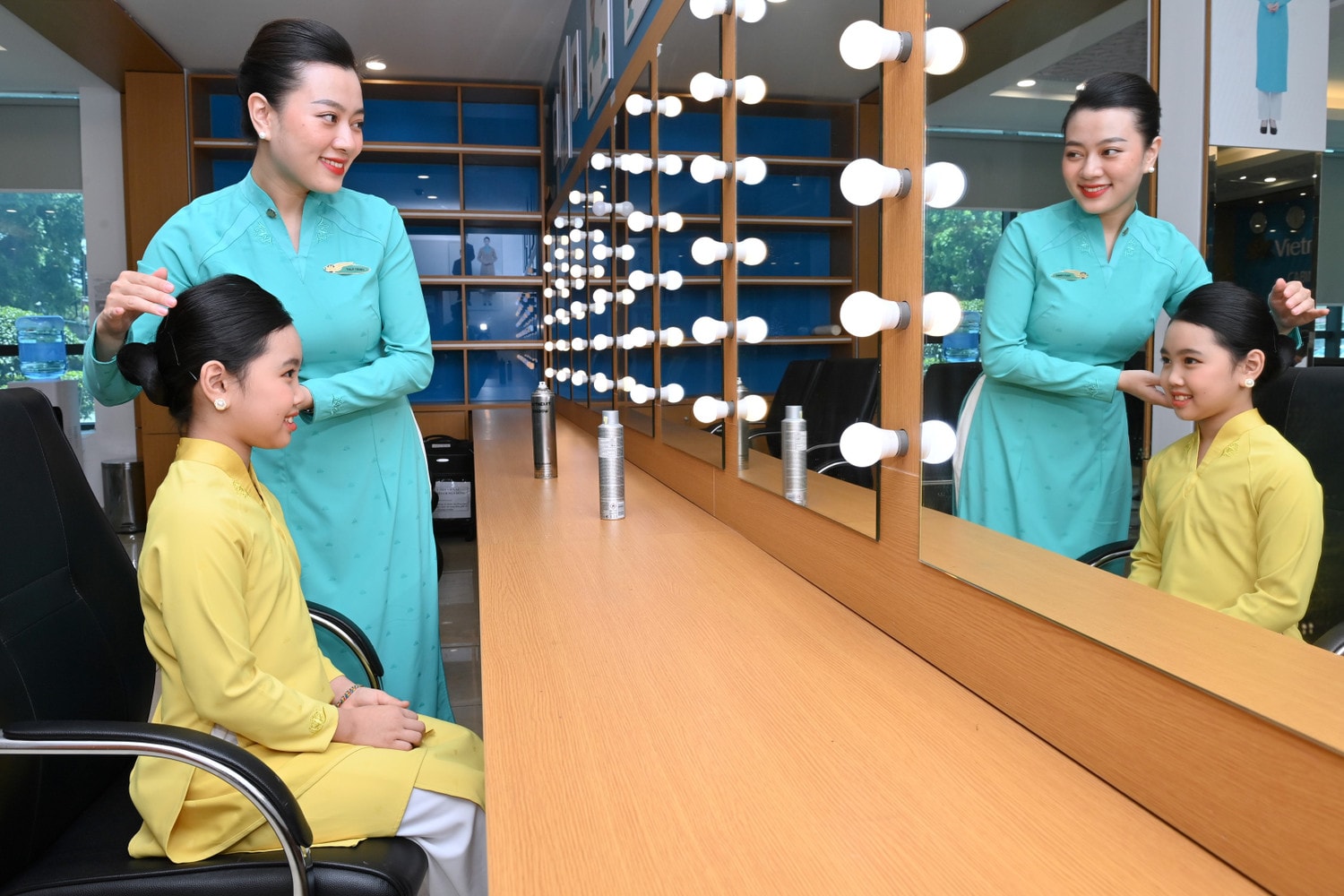 Chuyến bay đặc biệt của Vietnam Airlines với phi hành đoàn “nhí”
