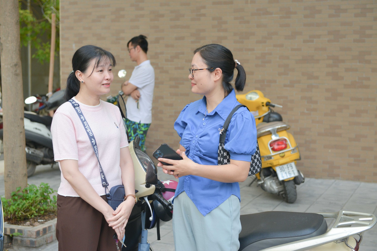 Hơn 6000 thí sinh dự kỳ thi tuyển sinh trường THPT chuyên Sư Phạm Hà Nội -0