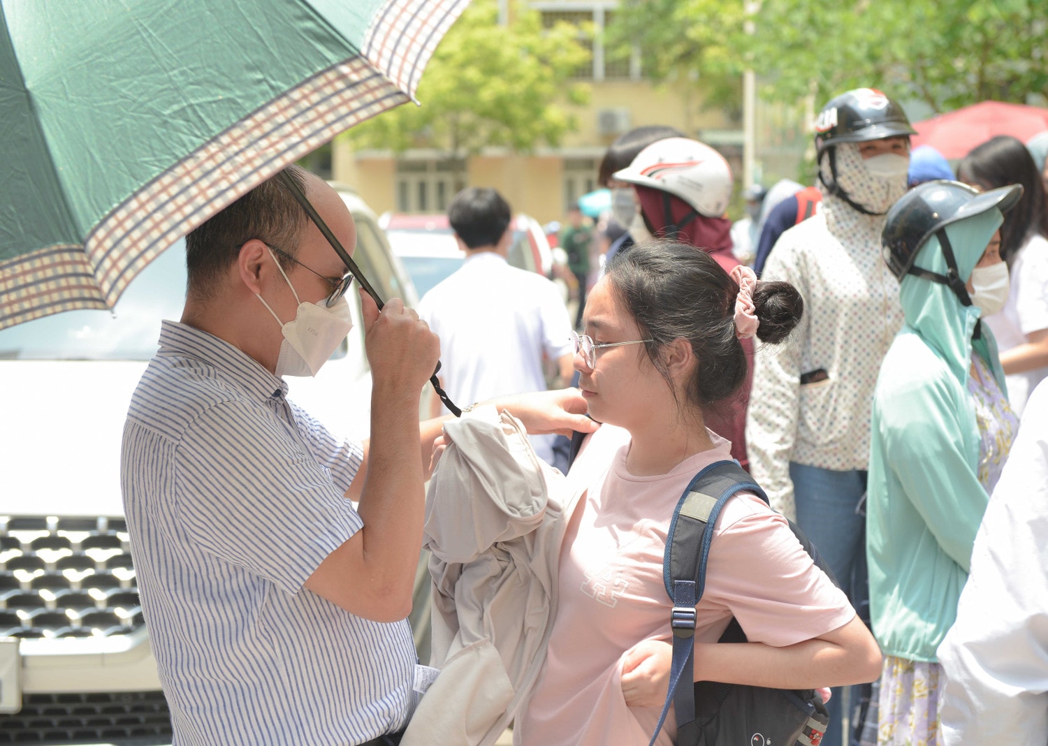 Kỳ thi lớp 10 THPT chuyên Sư Phạm Hà Nội: Đề môn Ngữ văn vào Chiếc lược ngà, đề thi Toán khá khó -0