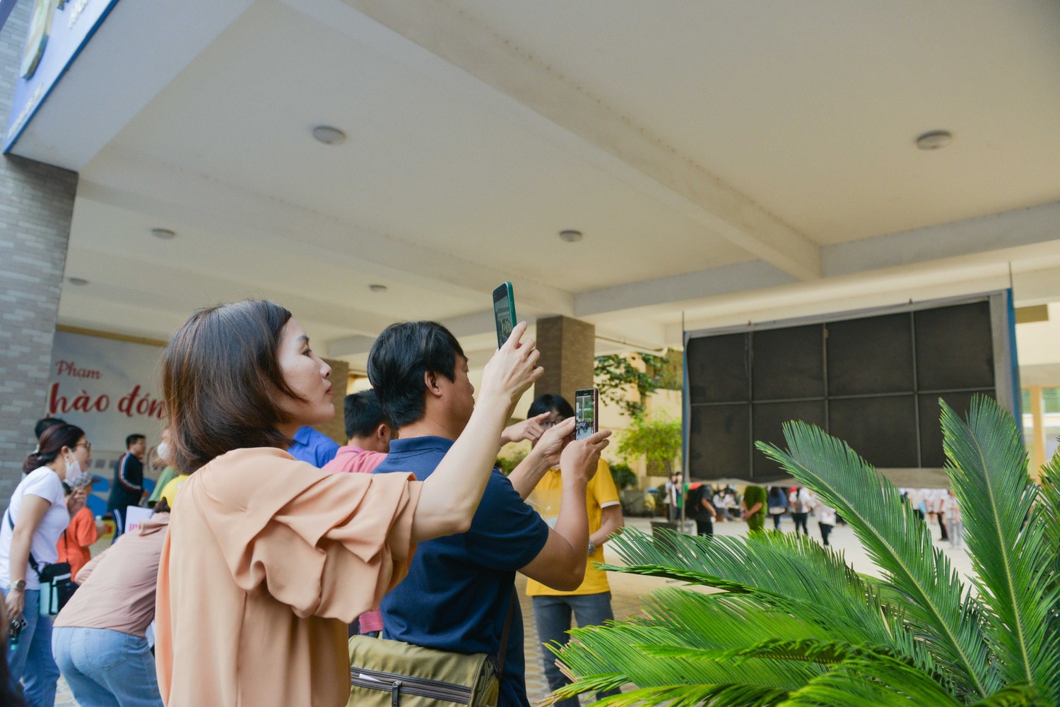 Hơn 6000 thí sinh dự kỳ thi tuyển sinh trường THPT chuyên Sư Phạm Hà Nội -0