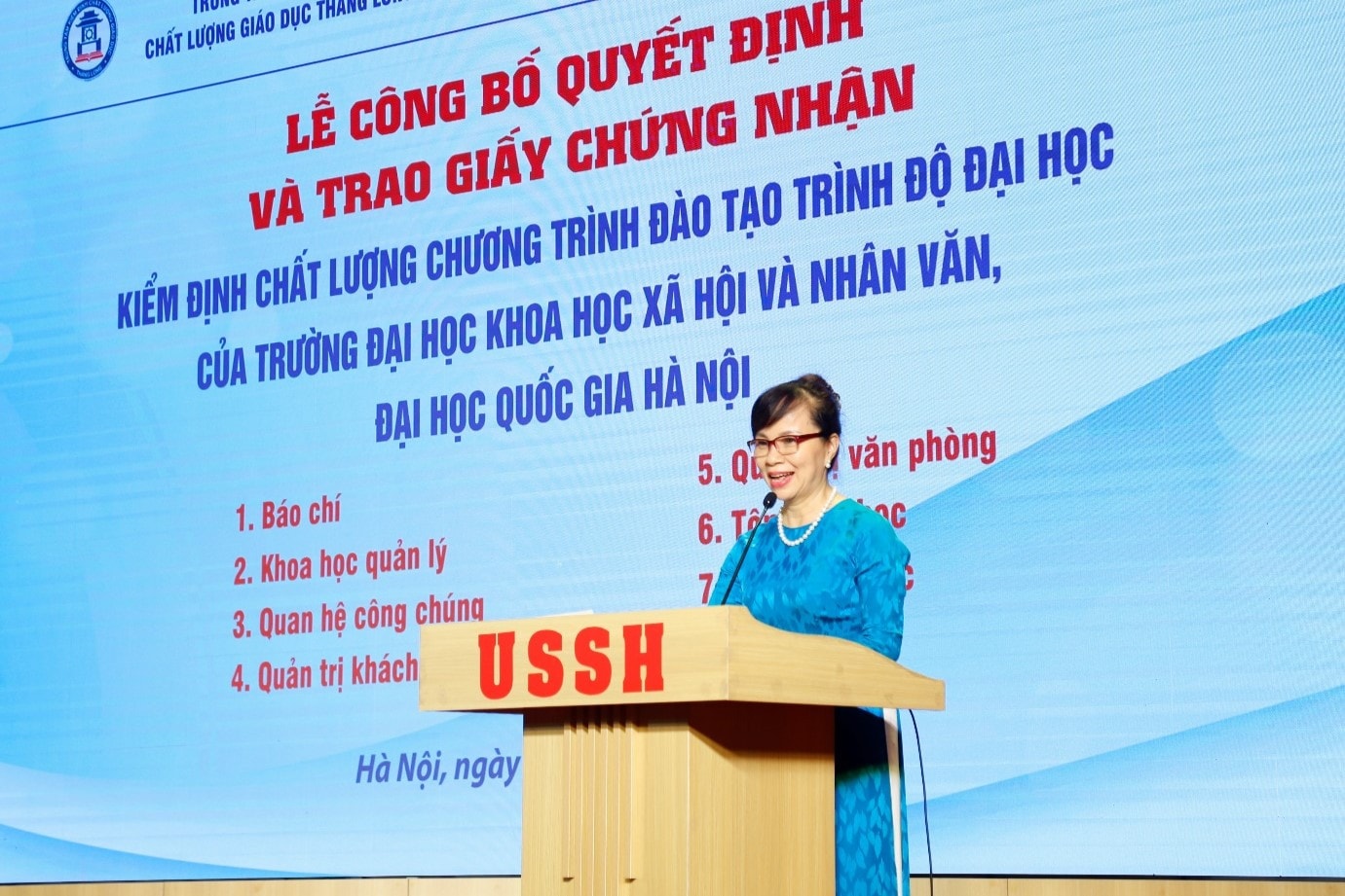 Thêm 7 chương trình đào tạo của Trường ĐH KHXH&NV được chứng nhận kiểm định chất lượng -0