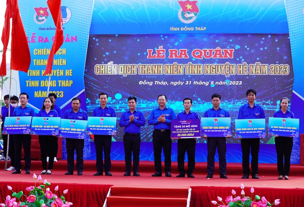 Chủ đề Chiến dịch hè năm 2023: Thanh niên Đồng Tháp tiên phong chuyển đổi số và khởi nghiệp xanh Thanh niên Đồng Tháp tiên phong chuyển đổi số và khởi nghiệp xanh