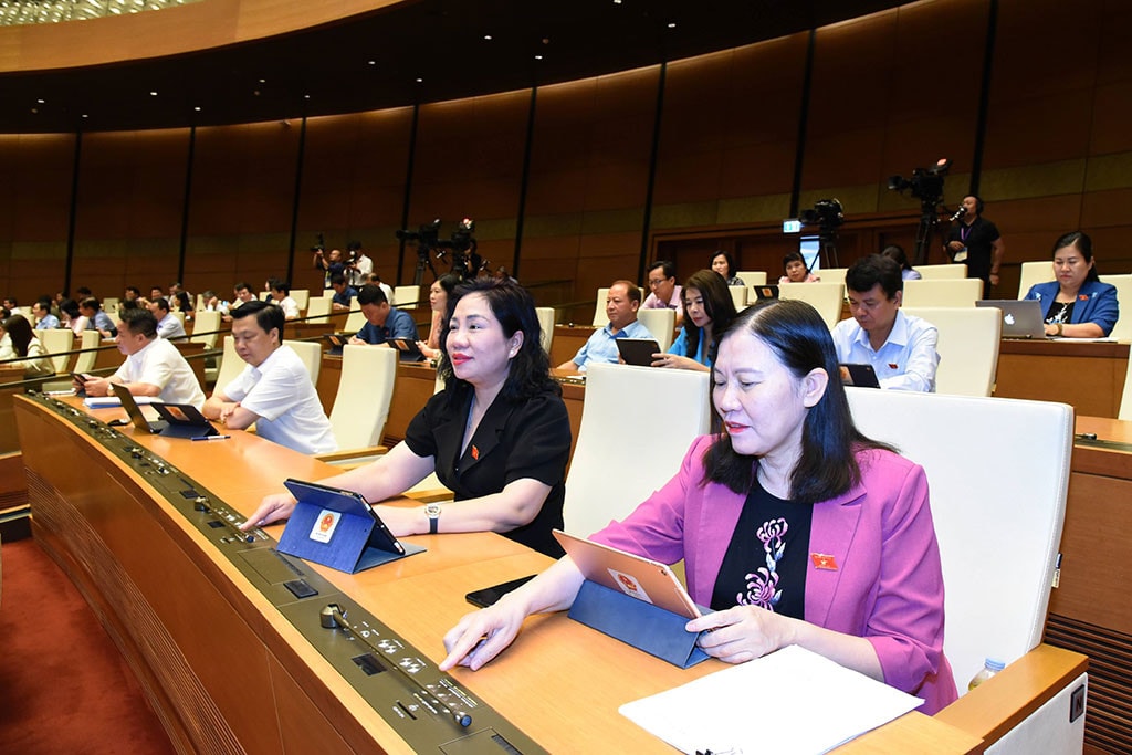 Thông qua Nghị quyết về Chương trình xây dựng luật, pháp lệnh năm 2024 -0