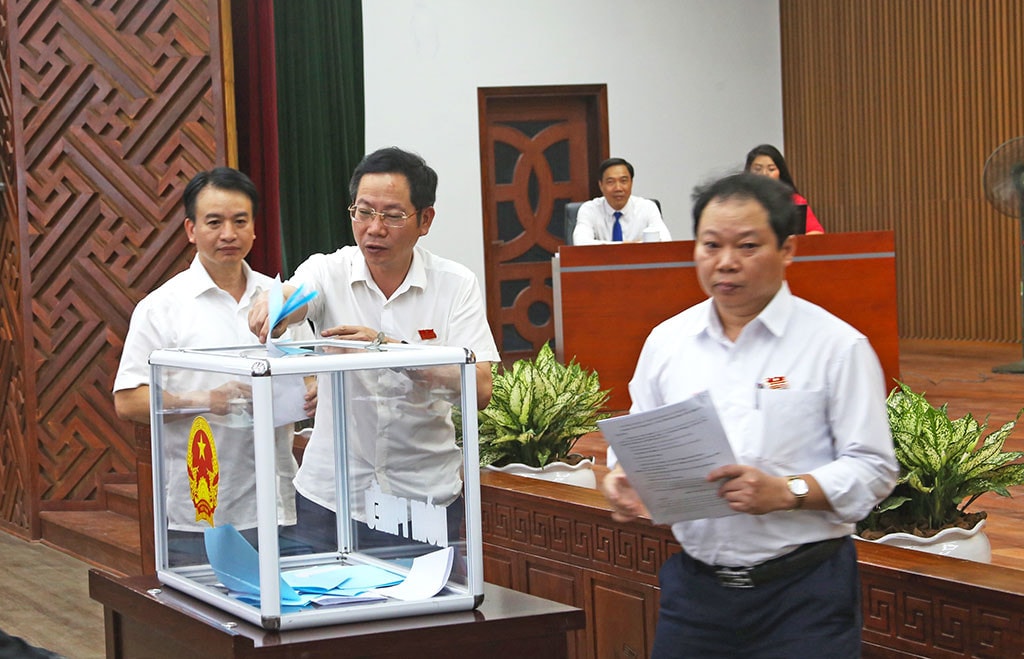 Ông Lê Văn Hiệu được bầu giữ chức Chủ tịch HĐND tỉnh Hải Dương -0