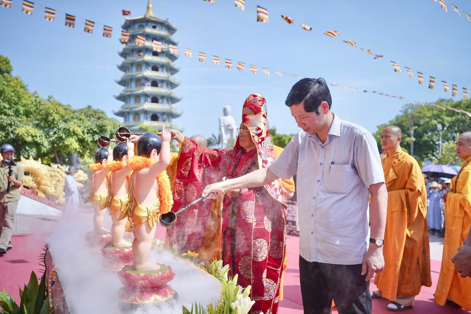 Quảng Bình: Đại lễ Phật đản 2023 nhiều chương trình ấn tượng, mới lạ -0