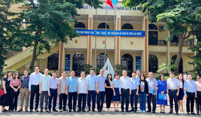 Thường trực Ủy ban Khoa học, công nghệ và môi trường khảo sát thực tế khai thác, sản xuất, kinh doanh nước sạch tại Hà Nội