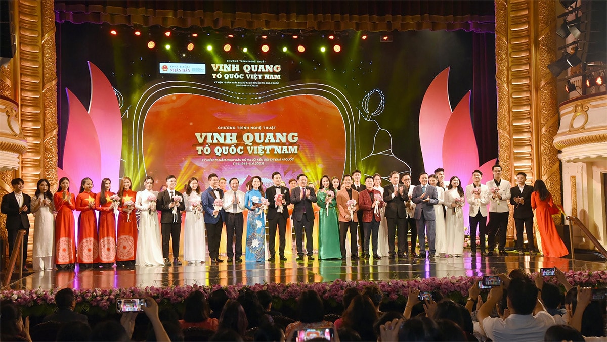 Một số hình ảnh Chương trình nghệ thuật “Vinh quang Tổ quốc Việt Nam” -0