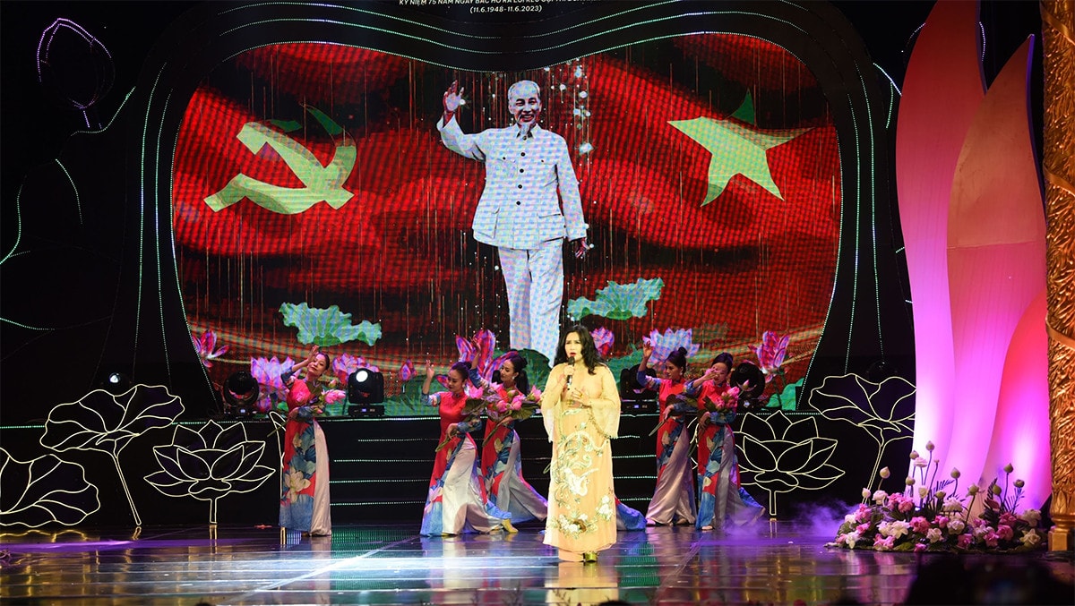 Câu chuyện âm nhạc nhiều cảm xúc -0