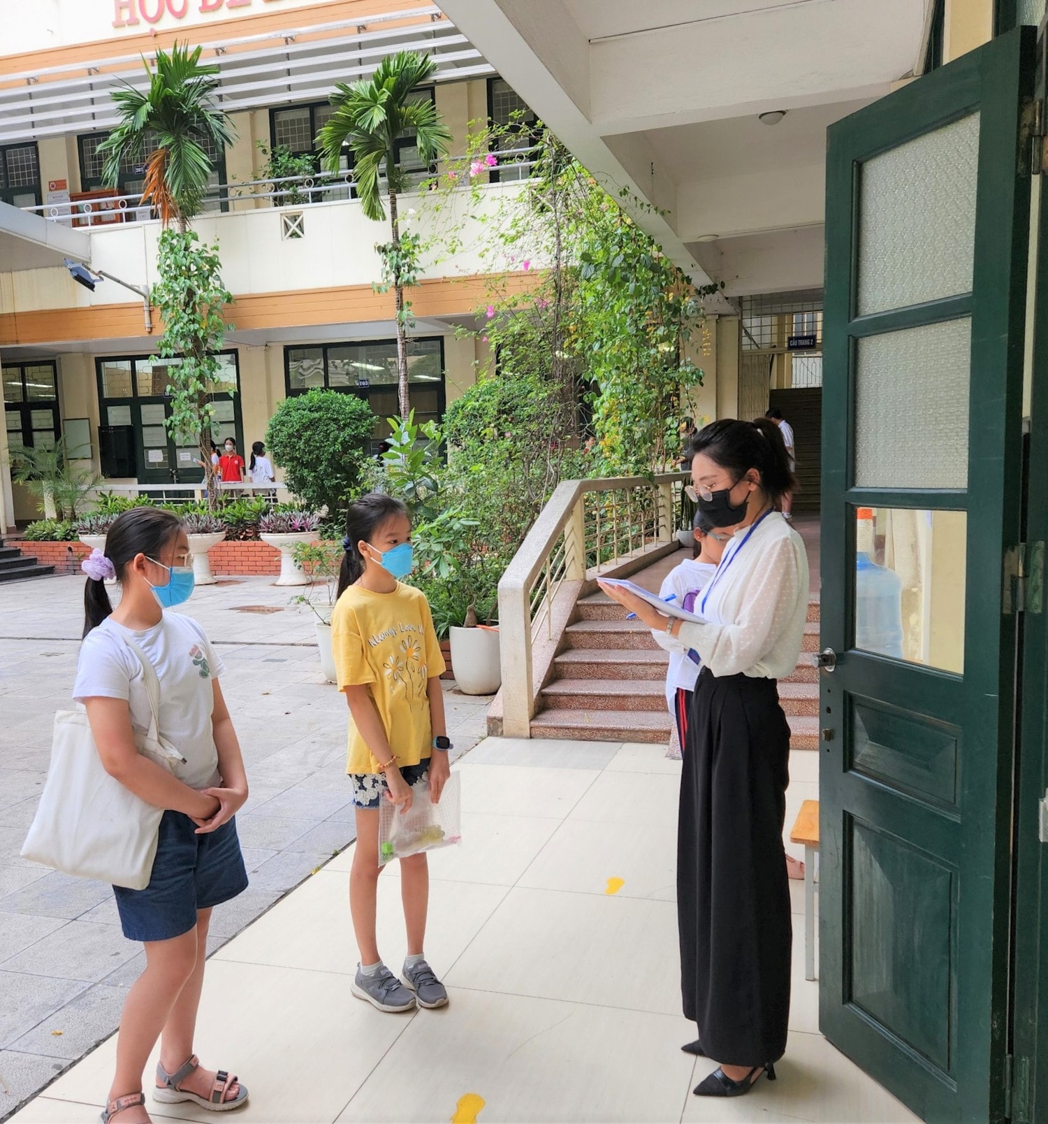 Gần 6.000 thí sinh thi vào lớp 6 Trường THCS, THPT Nguyễn Tất Thành -0