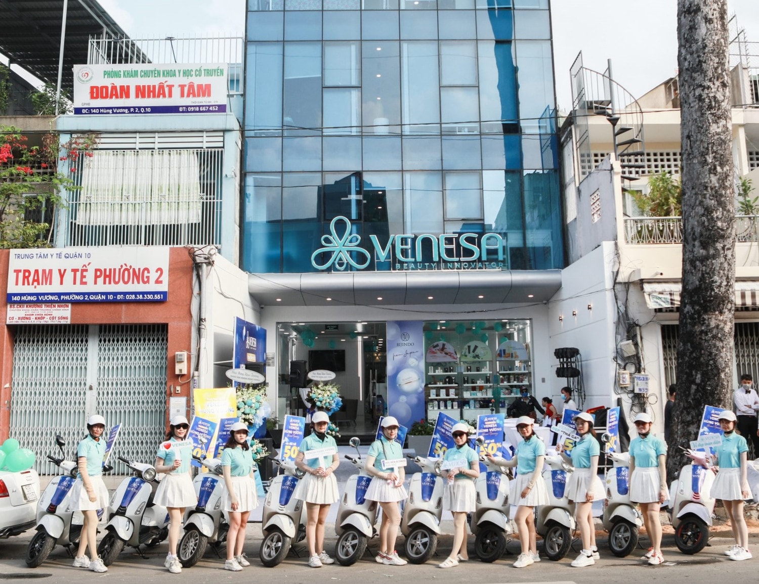 Cơ sở vi phạm của Công ty TNHH Venesa nằm cạnh Tram Y tế Phường 2, Quận 10, TP. Hồ Chí Minh