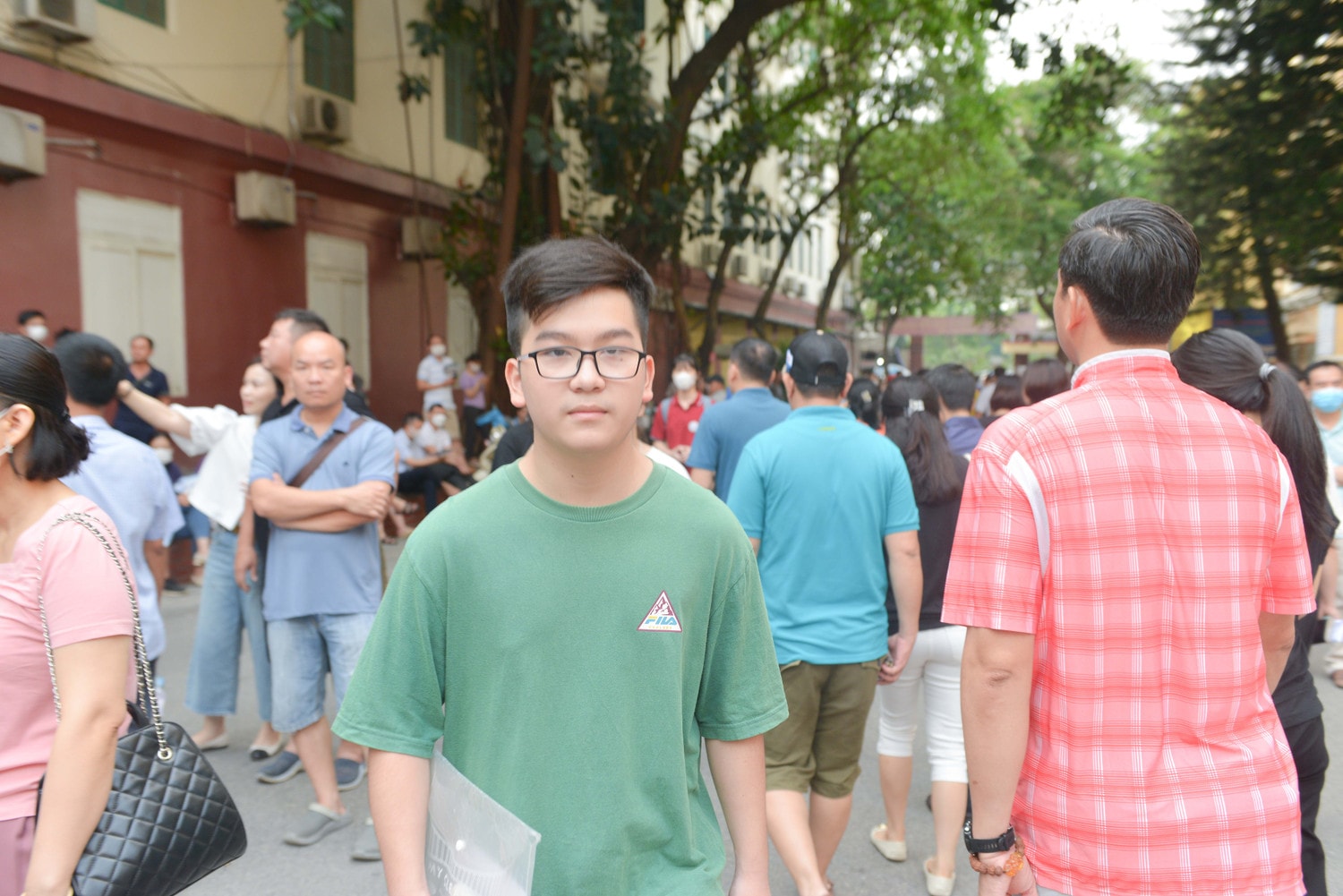 Thí sinh chinh phụ kỳ thi tuyển sinh của hai trường chuyên trực thuộc ĐHQGHN -0