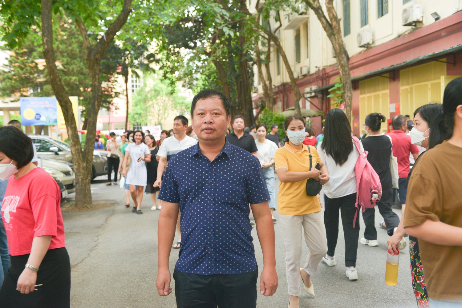 Thí sinh chinh phụ kỳ thi tuyển sinh của hai trường chuyên trực thuộc ĐHQGHN -0