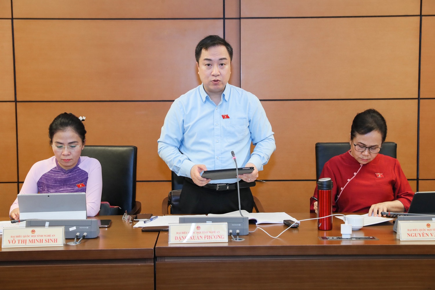 Giao Chính phủ xây dựng Bộ tiêu chí, có các chỉ số, mục tiêu cụ thể -0