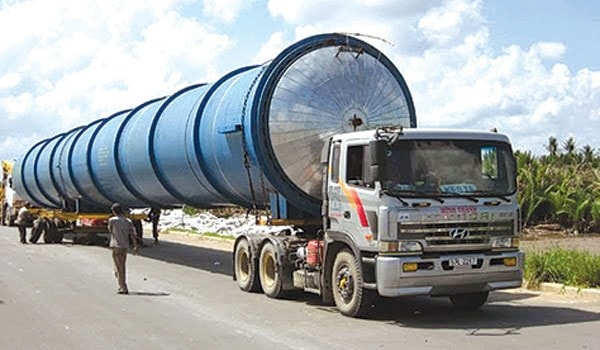 Vận tải hàng siêu trường, siêu trọng gặp khó vì thủ tục -0