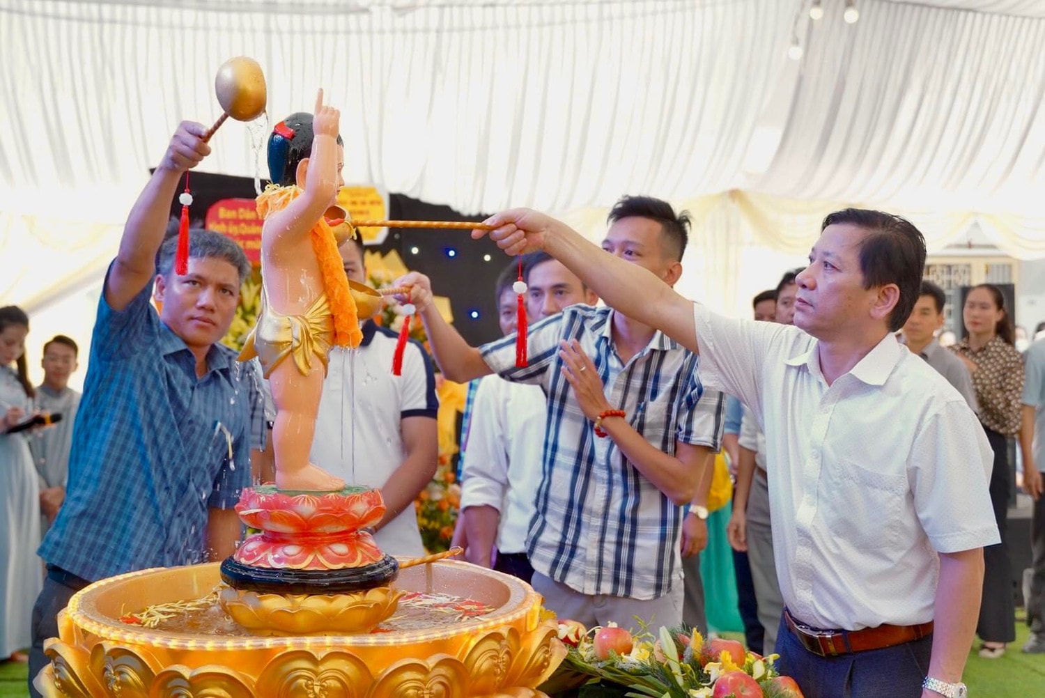 Quảng Bình: Đại lễ Phật đản 2023 - sự kiện quan trọng của Phật giáo huyện miền núi, biên giới Minh Hóa -0