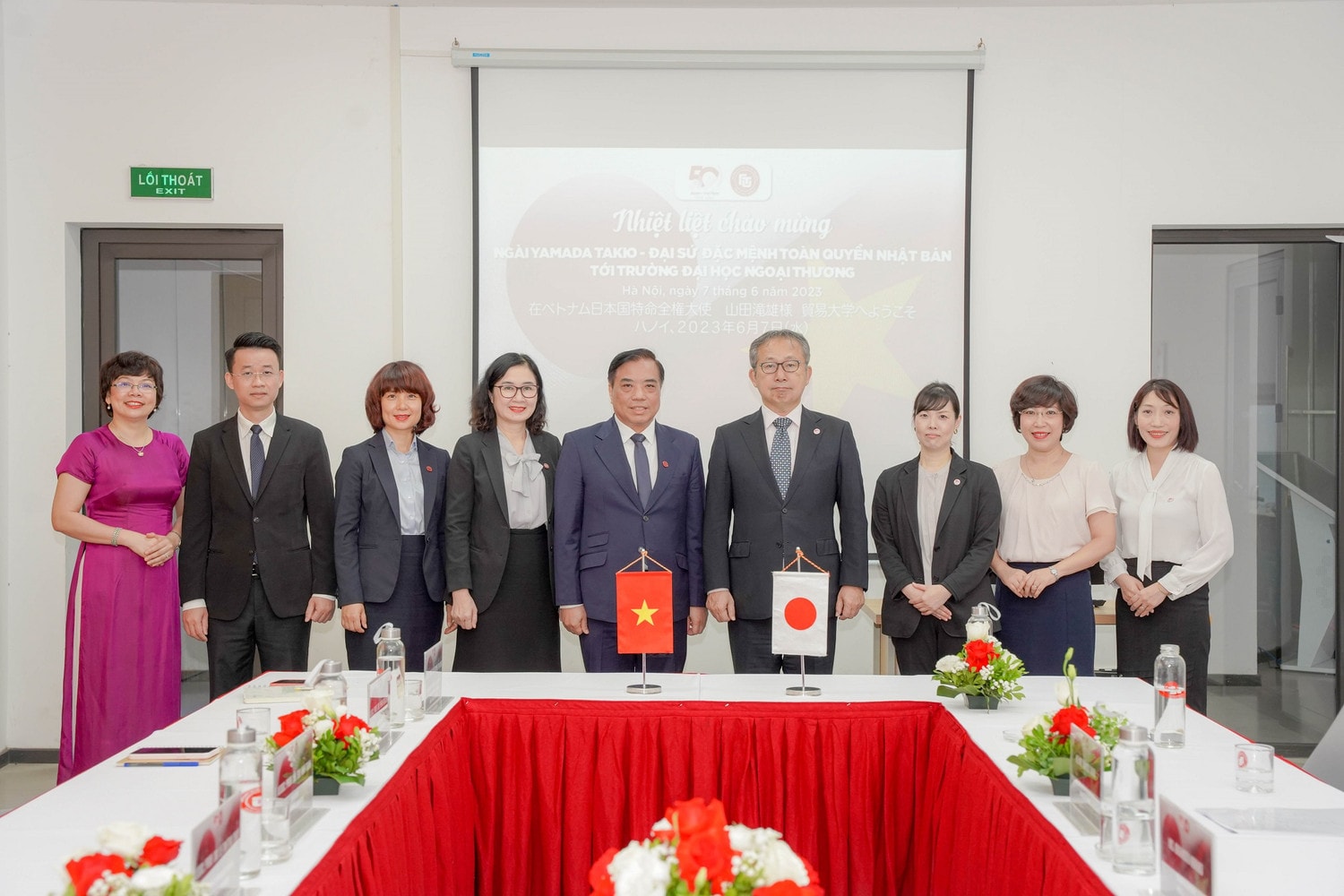 Đại sứ Nhật Bản tại Việt Nam tới thăm Trường Đại học Ngoại thương -0