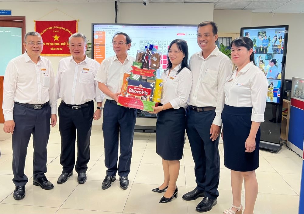 Bí thư Thành ủy TP. Hồ Chí Minh Nguyễn Văn Nên thăm và làm việc với EVNHCMC -0