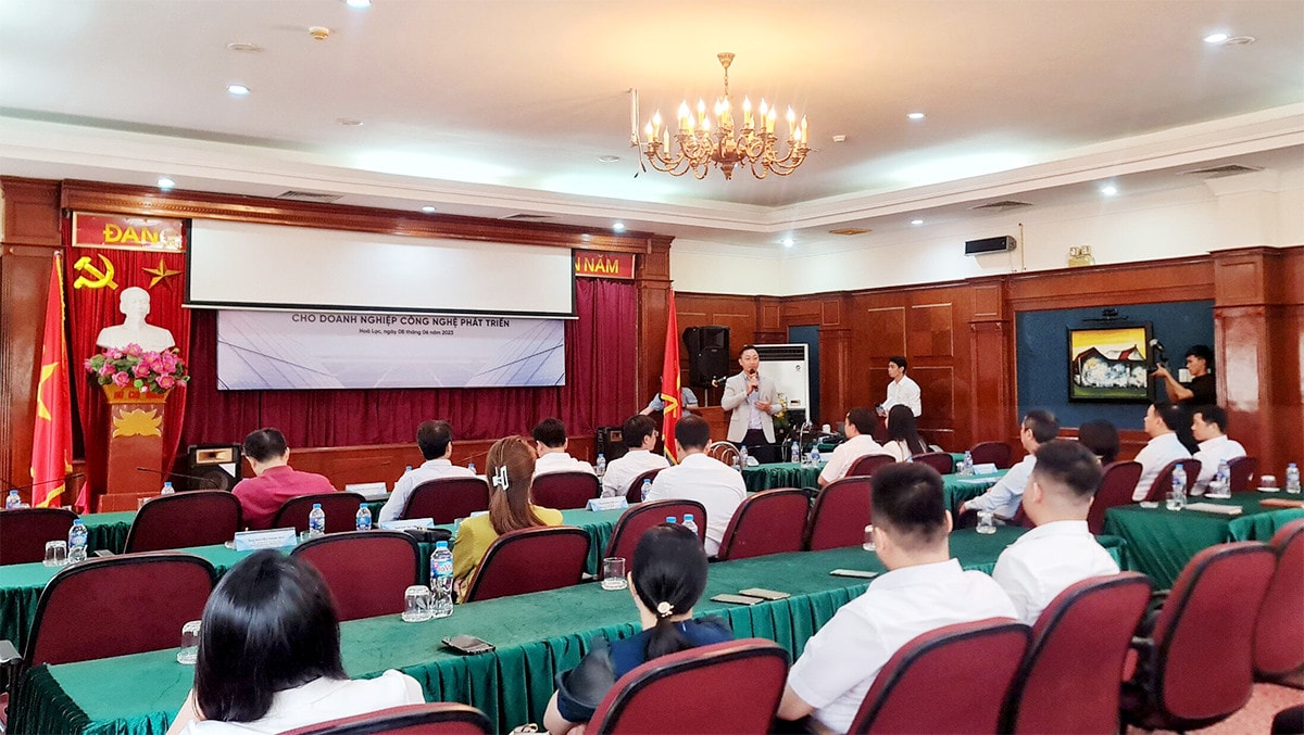 Tạo động lực cho doanh nghiệp công nghệ phát triển năng lượng sạch -1