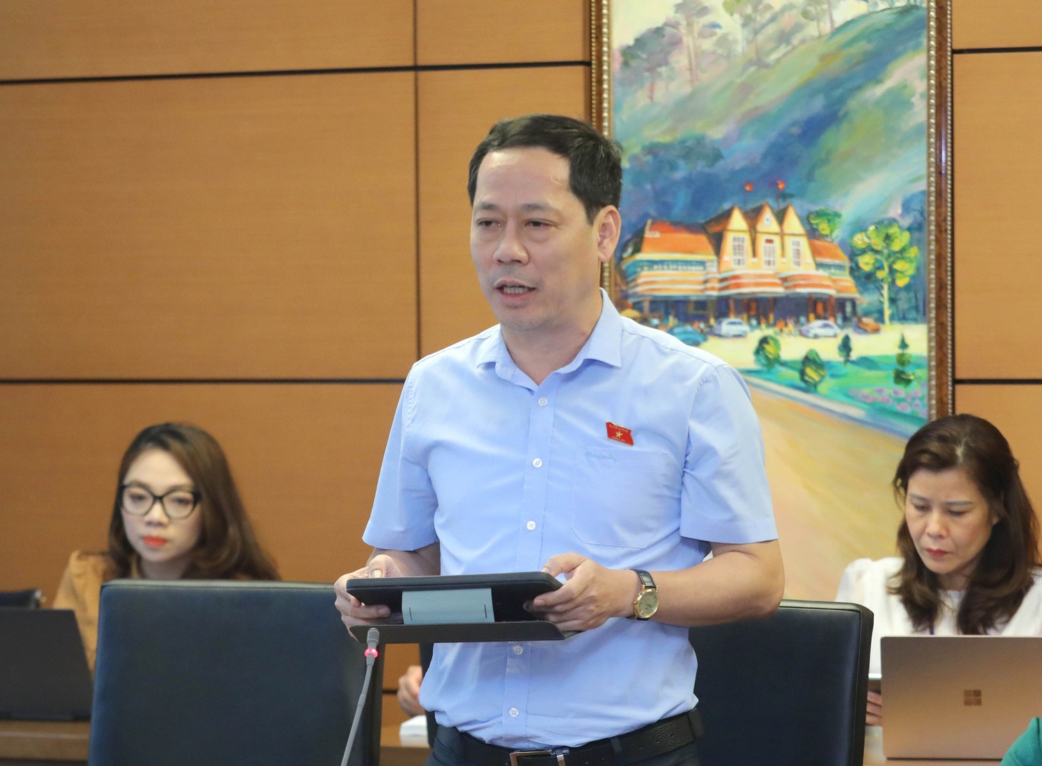 Đặt người dân vào vị trí trung tâm để lấy ý kiến khi xây dựng quy hoạch, kế hoạch sử dụng đất
