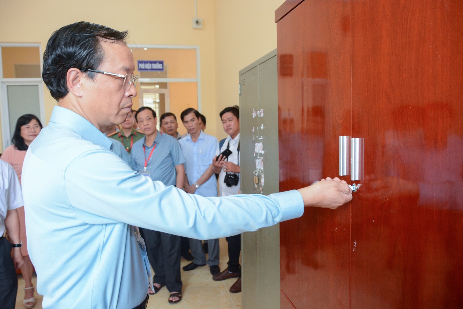 Kỳ thi tốt nghiệp THPT 2023: “Không cán bộ nào được nói không thuộc quy chế” -0