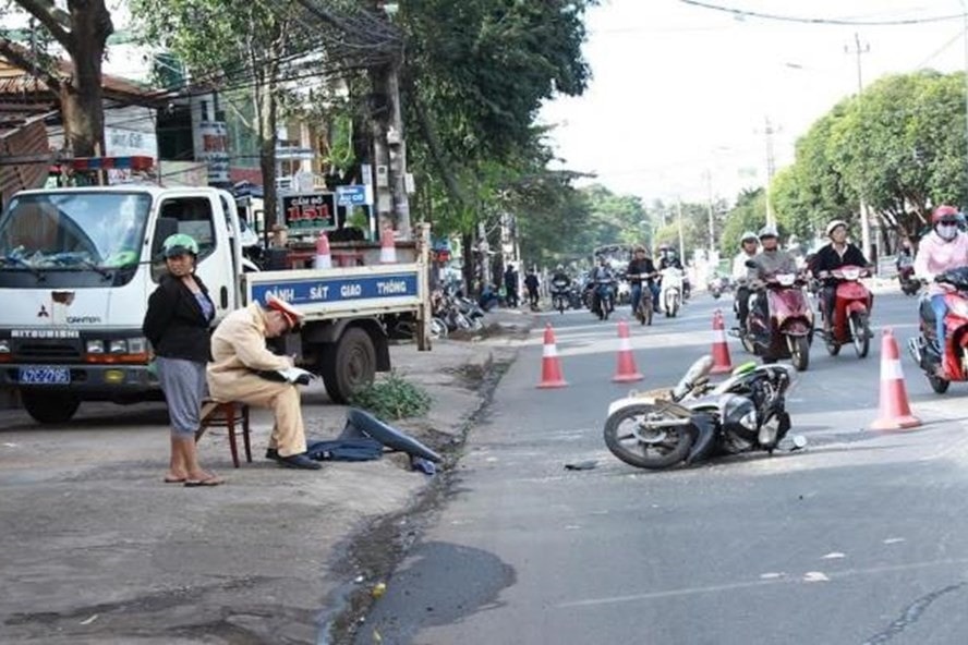 Bị tai nạn ngoài giờ làm việc có được hưởng chế độ gì không? -0