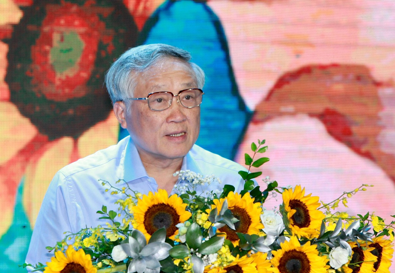 Chung tay chăm lo cho trẻ em mồ côi