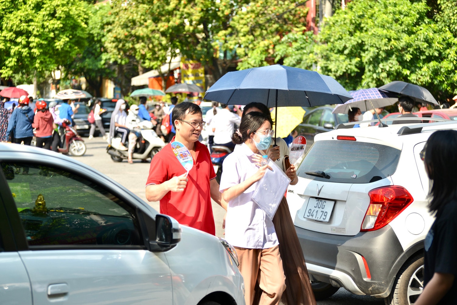 Thí sinh Hà Nội nhận định đề thi tiếng Anh vào lớp 10 