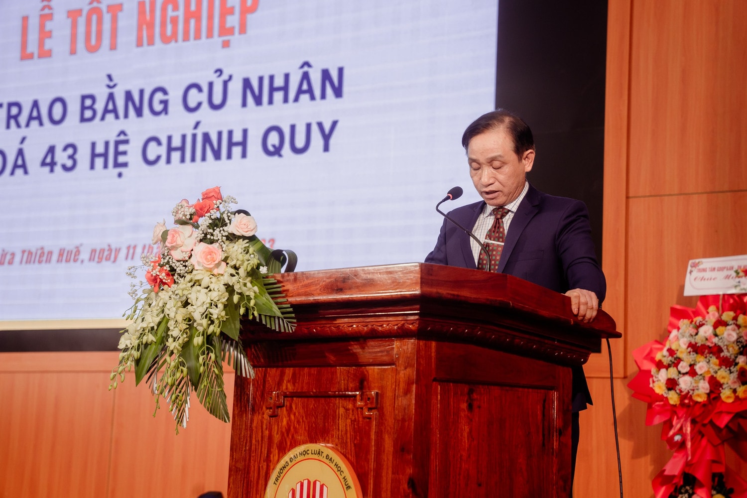 Thừa Thiên Huế: Trao bằng cho 543 tân cử nhân Luật -1