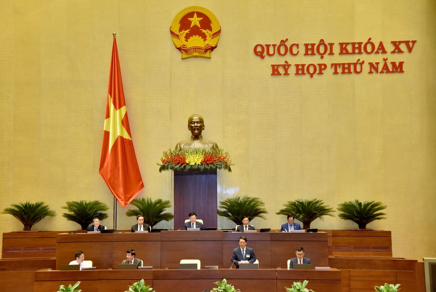 Phiên chất vấn và trả lời chất vấn nhóm vấn đề thuộc lĩnh vực dân tộc tại Kỳ họp thứ Năm, Quốc hội Khóa XV - Ảnh: Lâm Hiển