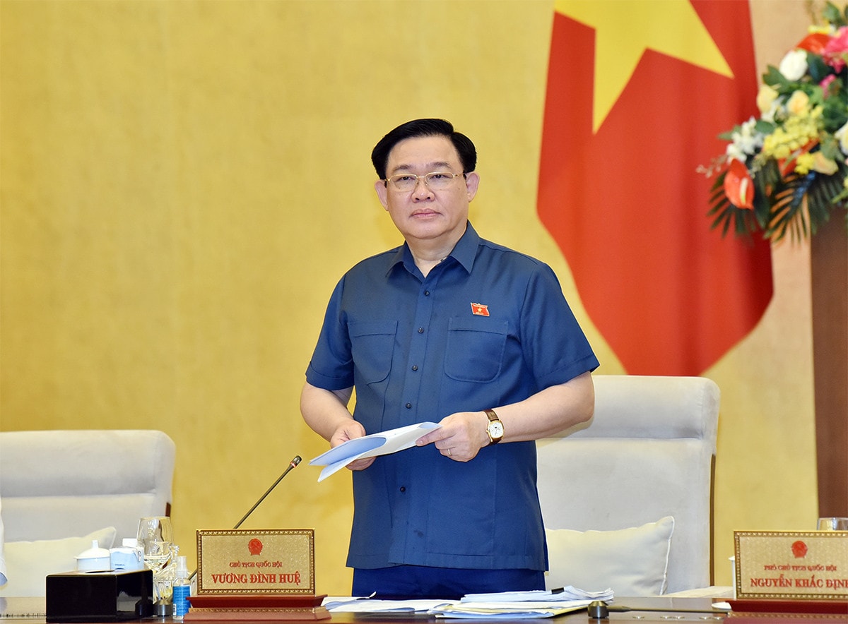 Chủ tịch Quốc hội Vương Đình Huệ chủ trì Phiên họp của Ủy ban Thường vụ Quốc hội -1