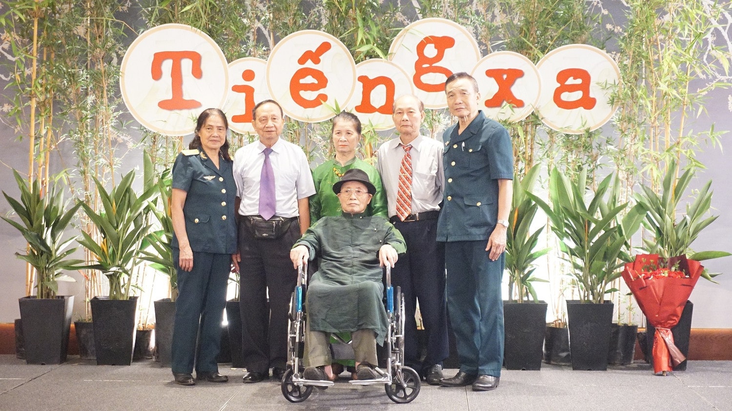 Tác giả Thiệp Nguyễn ra mắt tập thơ ở tuổi 85 -0