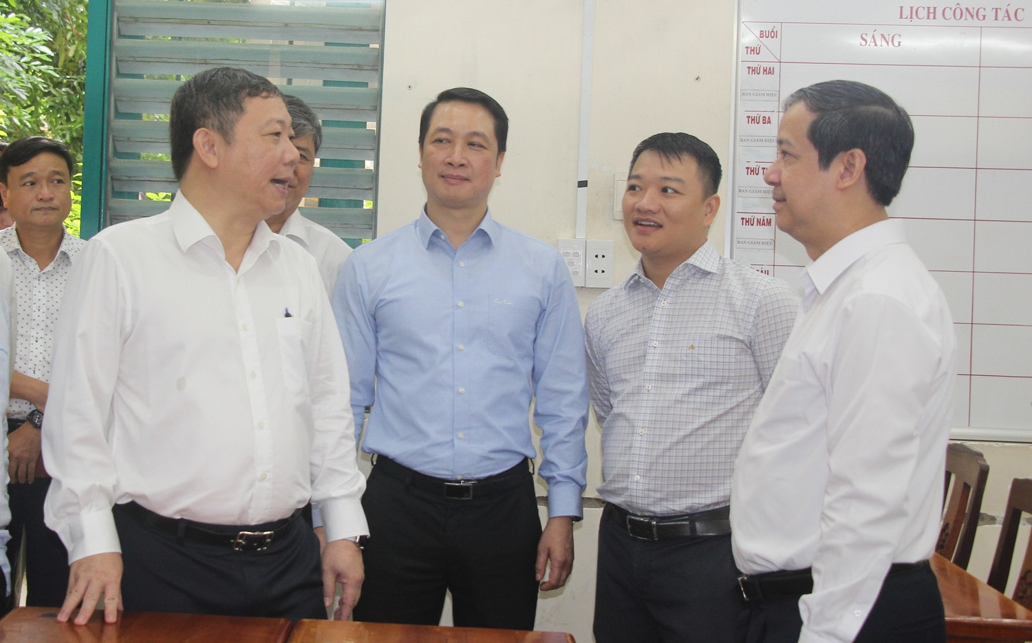 Bộ trưởng nhắc lại vụ in mờ đề thi, yêu cầu chuẩn bị tốt cho kỳ thi tốt nghiệp THPT -0