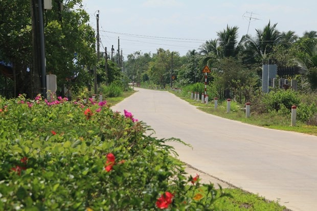 Tuyến đường liên ấp được trai bê tông khang trang, sạch sẽ tại xã Gia Canh, huyện Định Quán Ảnh: ITN