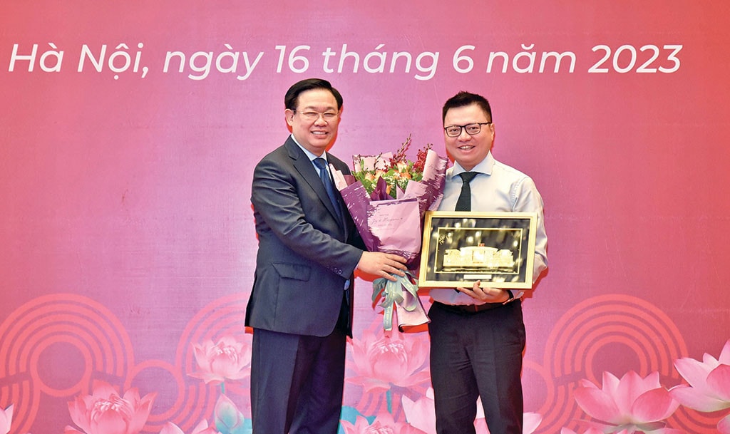Chủ tịch Quốc hội Vương Đình Huệ: Báo chí phải luôn là vũ khí sắc bén của Đảng, diễn đàn rộng lớn, mạnh mẽ của Nhân dân -0