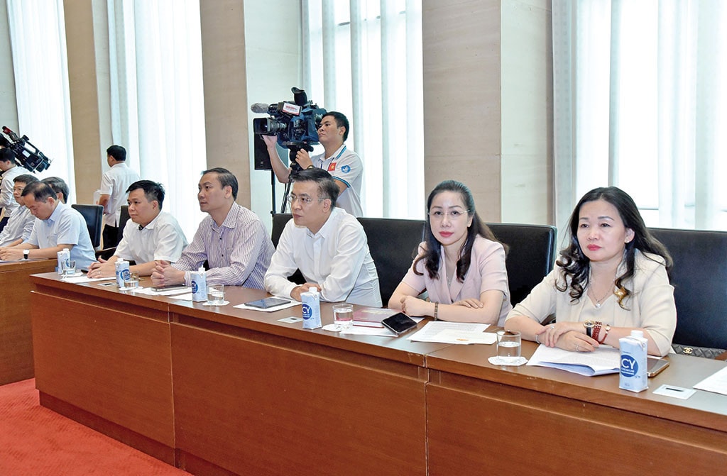 Chủ tịch Quốc hội Vương Đình Huệ: Báo chí phải luôn là vũ khí sắc bén của Đảng, diễn đàn rộng lớn, mạnh mẽ của Nhân dân -0