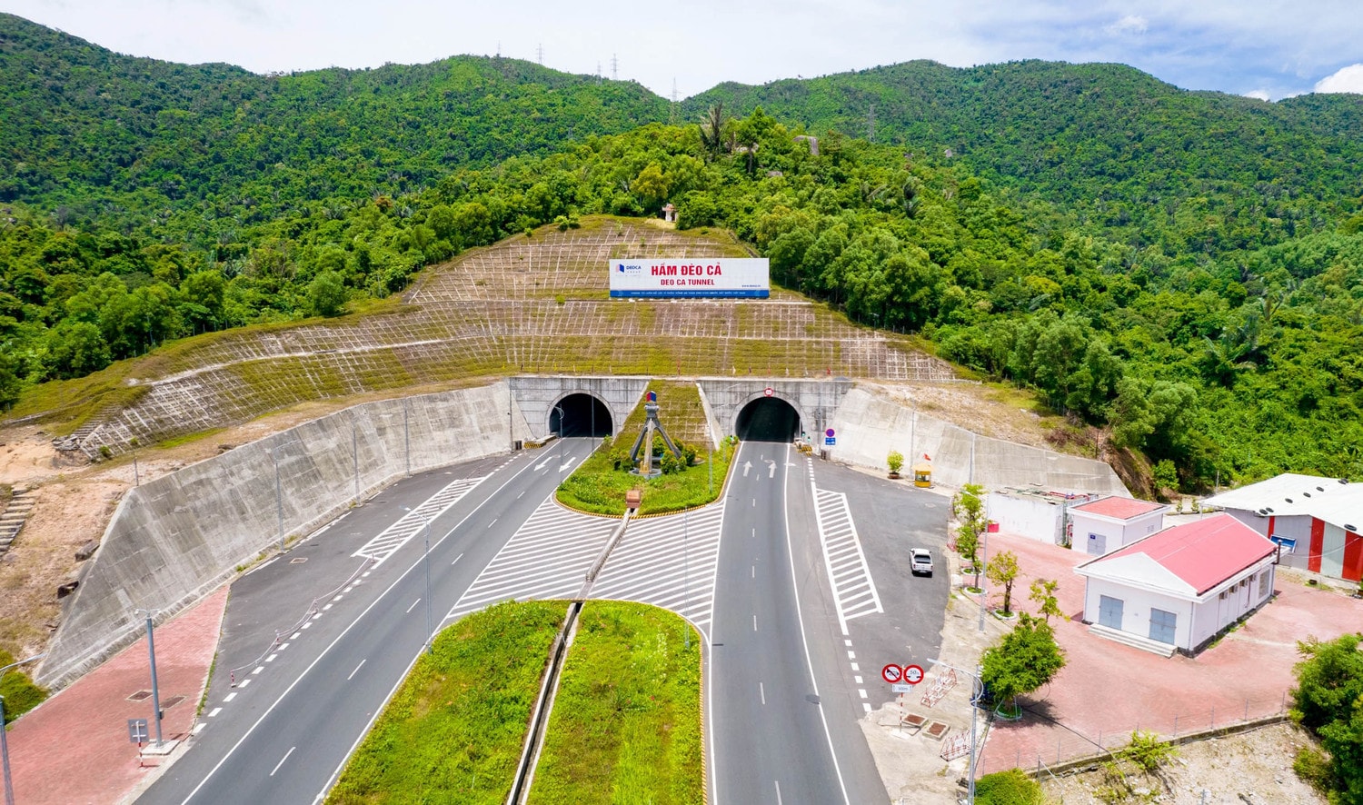 Vươn mình ra thế giới, nghĩ về “doanh nghiệp dân tộc” -0