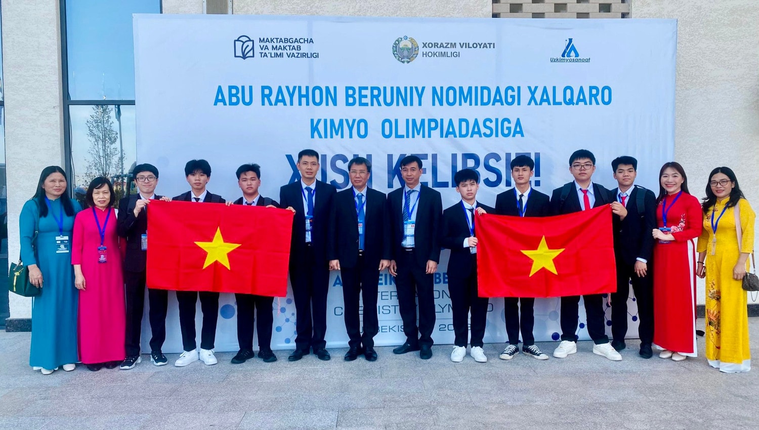 đoàn việt nam tham dự olympic hóa học quốc tế abu reikhan beruniy.jpg -0
