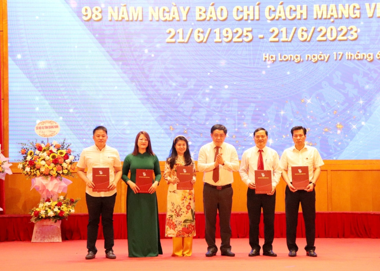 Quảng Ninh: Kỷ niệm 98 năm Ngày báo chí cách mạng Việt Nam và trao giải Báo chí tỉnh năm 2022 -0