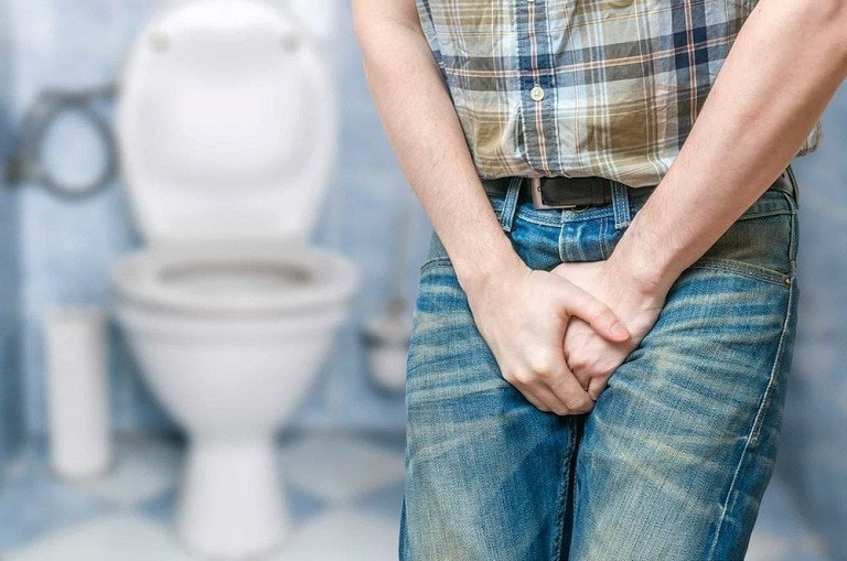 Tiểu đau, táo bón là một trong các triệu chứng của ung thư đường tiết niệu -0