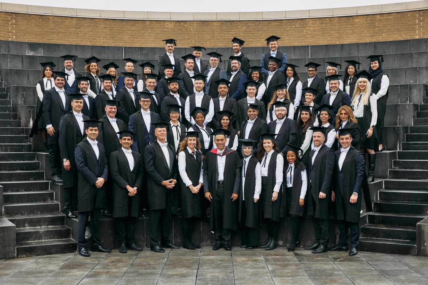 Giáo sư Đại học Oxford: Giải thưởng VinFuture nâng tầm vị thế các nước mới nổi trong công cuộc đổi mới toàn cầu -0