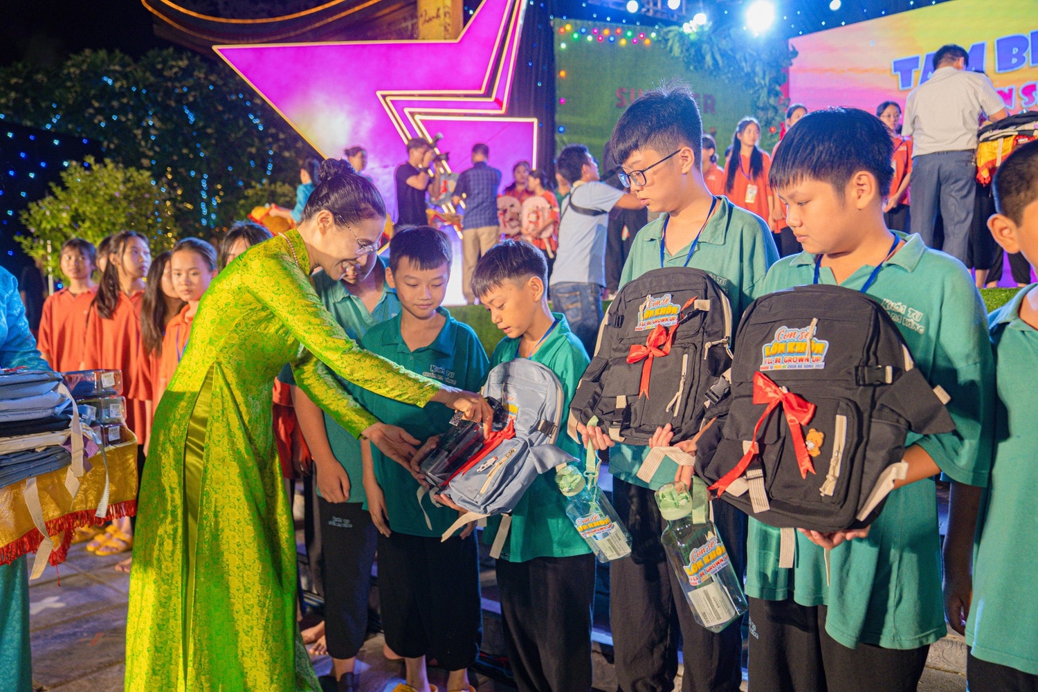 Chùa Ba Vàng tạm biệt hơn 7000 khóa sinh Khóa tu mùa hè “Con sẽ lớn khôn” -0