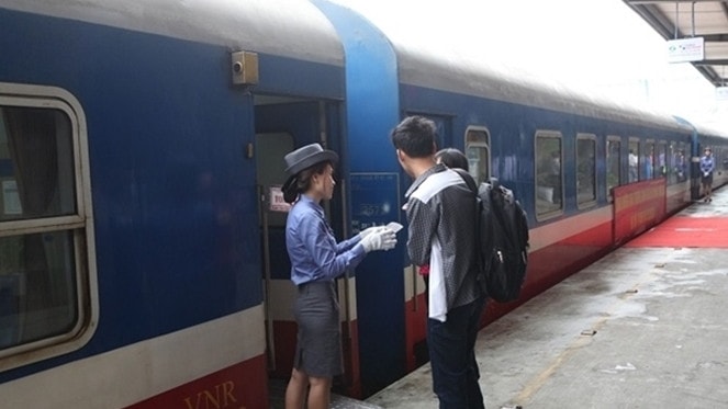 Giảm 10% giá vé tàu cho học sinh đi thi, nhập học mùa thi 2023
