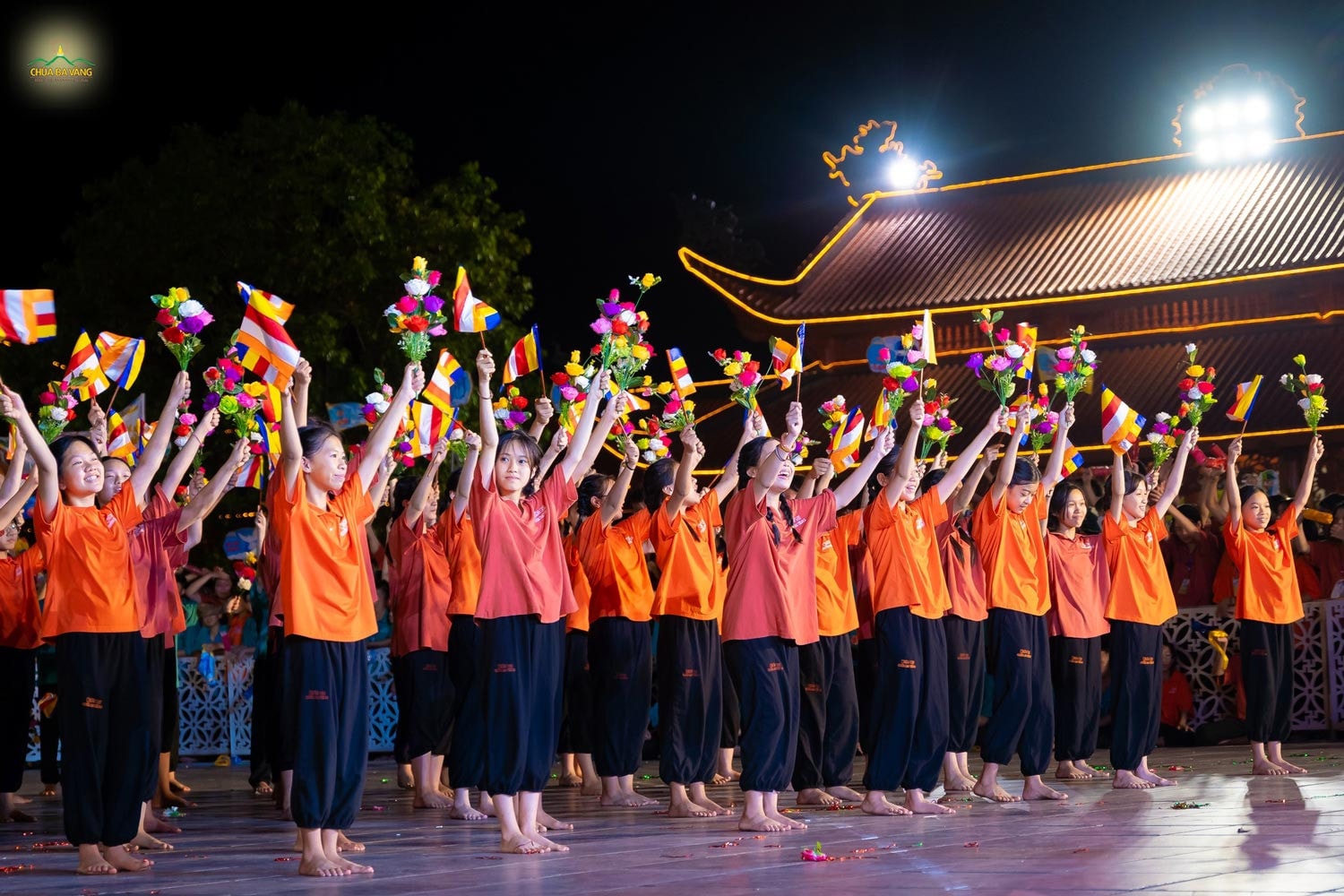 Chùa Ba Vàng tạm biệt hơn 7000 khóa sinh Khóa tu mùa hè “Con sẽ lớn khôn” -0