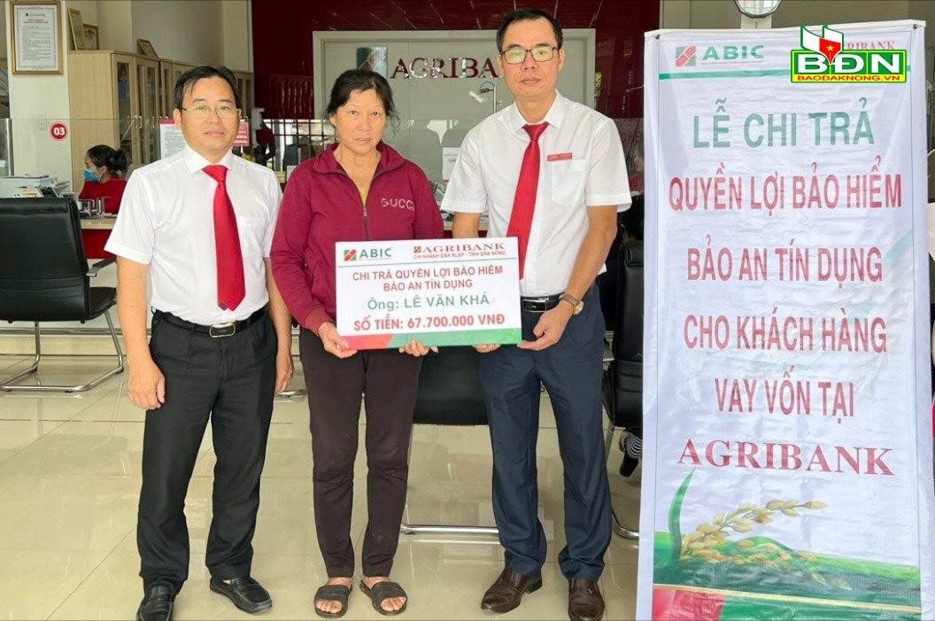 Bảo hiểm Agribank: Bảo vệ và chia sẻ rủi ro với bà con -0