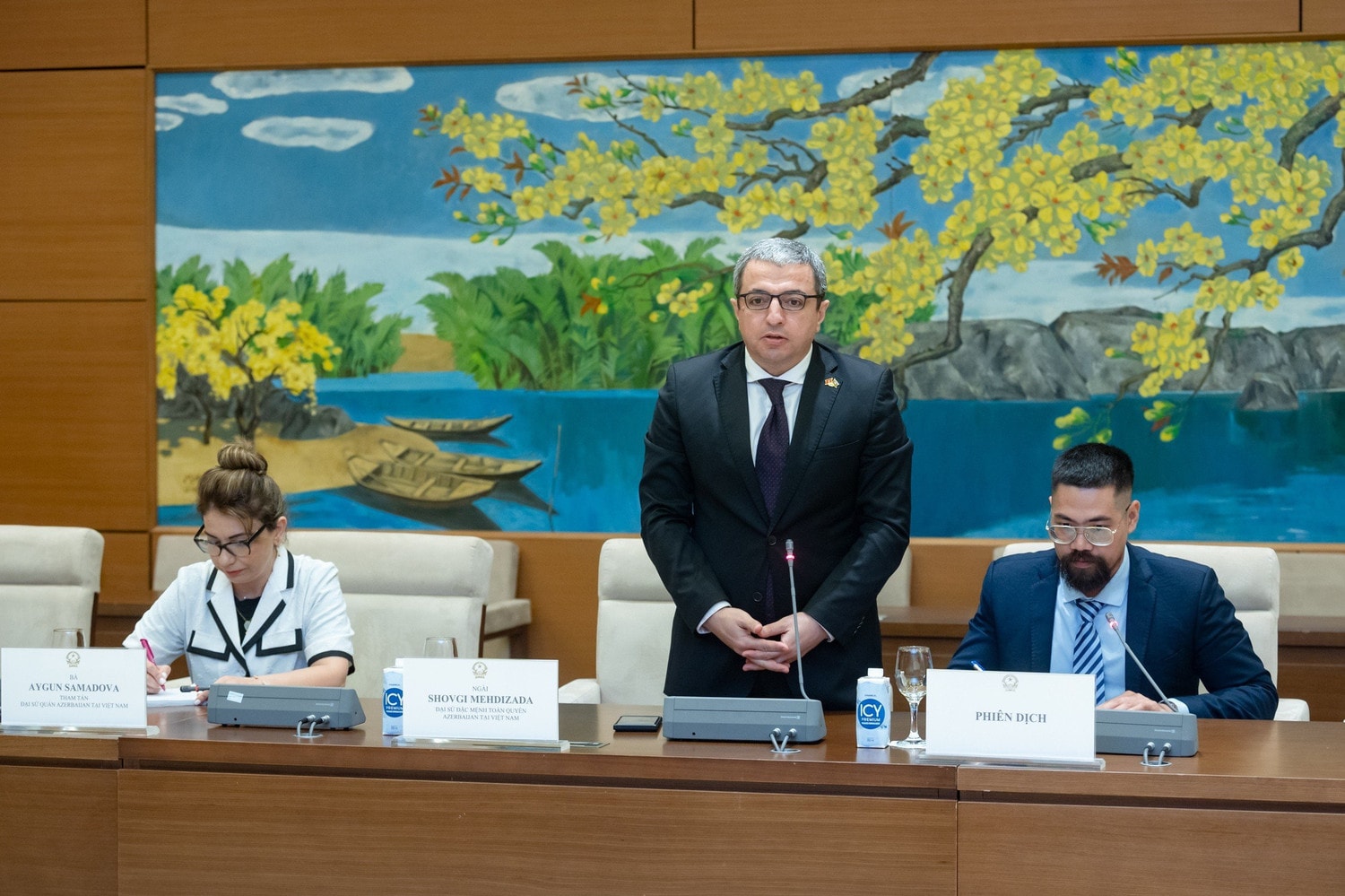 Đại sứ Azerbaijan tại Việt Nam Shovgi Mehdizada phát biểu