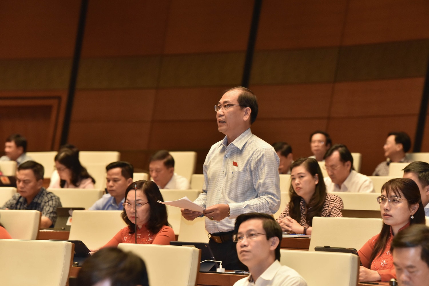 Nhiều người hưởng lương ngân sách vẫn làm nông nghiệp ảnh 1 Nhiều người hưởng lương ngân sách vẫn làm nông nghiệp