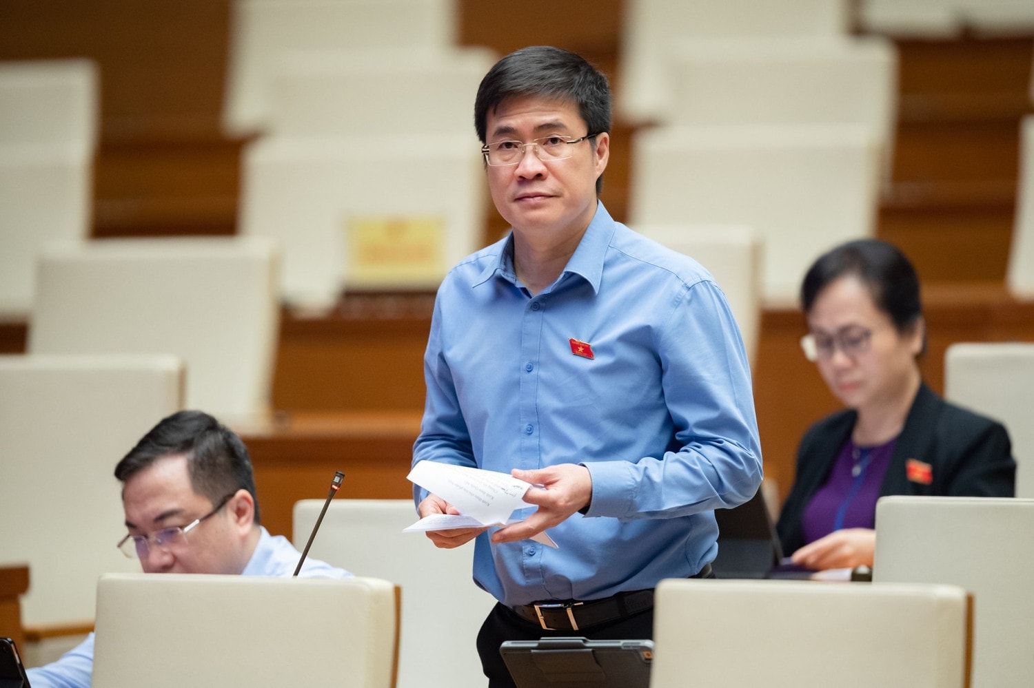 ĐBQH HOÀNG MINH HIẾU (Nghệ An): Nghiên cứu phương án tính thuế thu nhập từ chuyển nhượng quyền sử dụng đất theo tỷ lệ chênh lệch giữa giá mua và giá bán