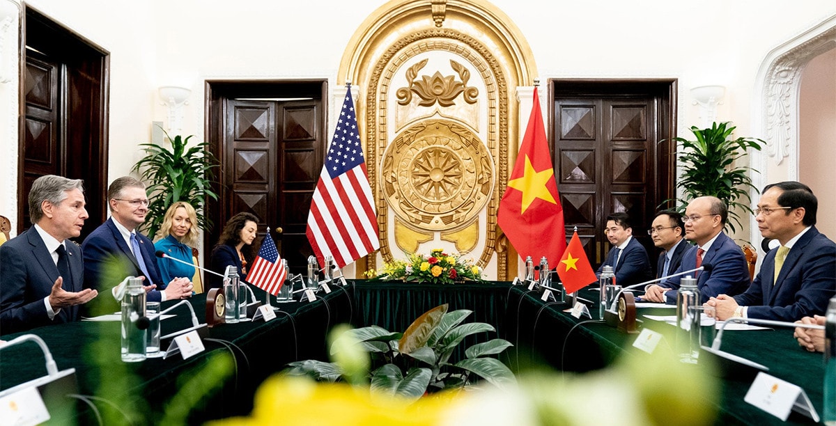 Bài 1: Khẳng định bản sắc 