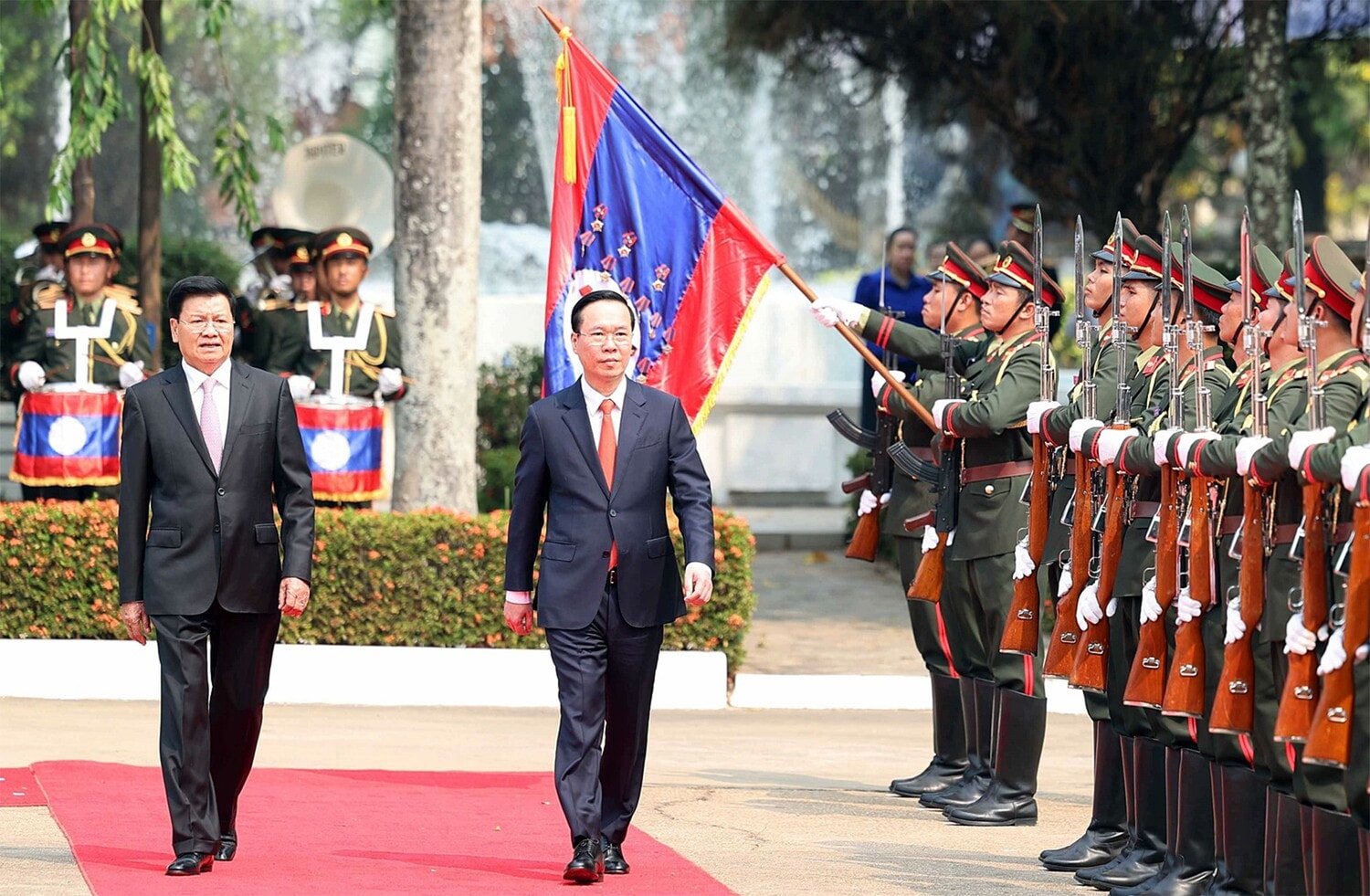 Bài 1: Khẳng định bản sắc 